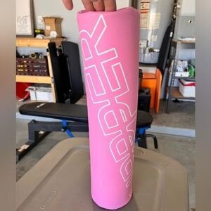 Upper barbell pad, pink.